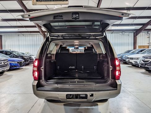 Used 2014 Chevrolet Suburban LT AWD/4WD image 23