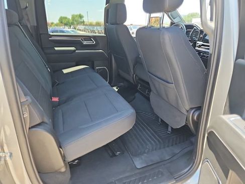 Used 2024 Chevrolet Silverado 2500 LT AWD/4WD image 24