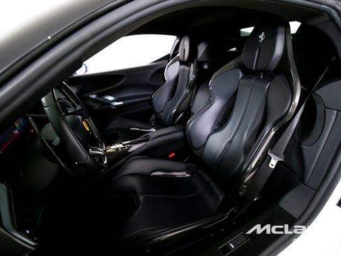 Used 2022 Ferrari SF90 Stradale AWD/4WD image 11
