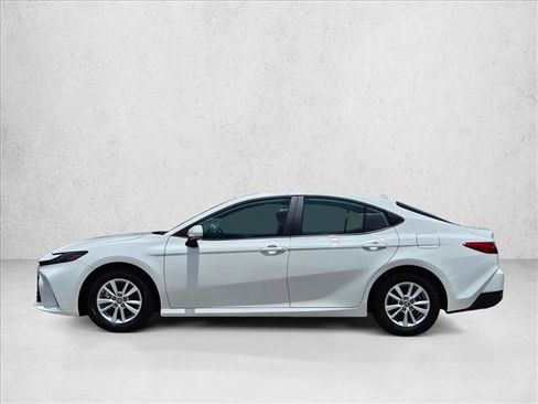 Used 2026 Toyota Camry LE w/ Convenience Package FWD image 8