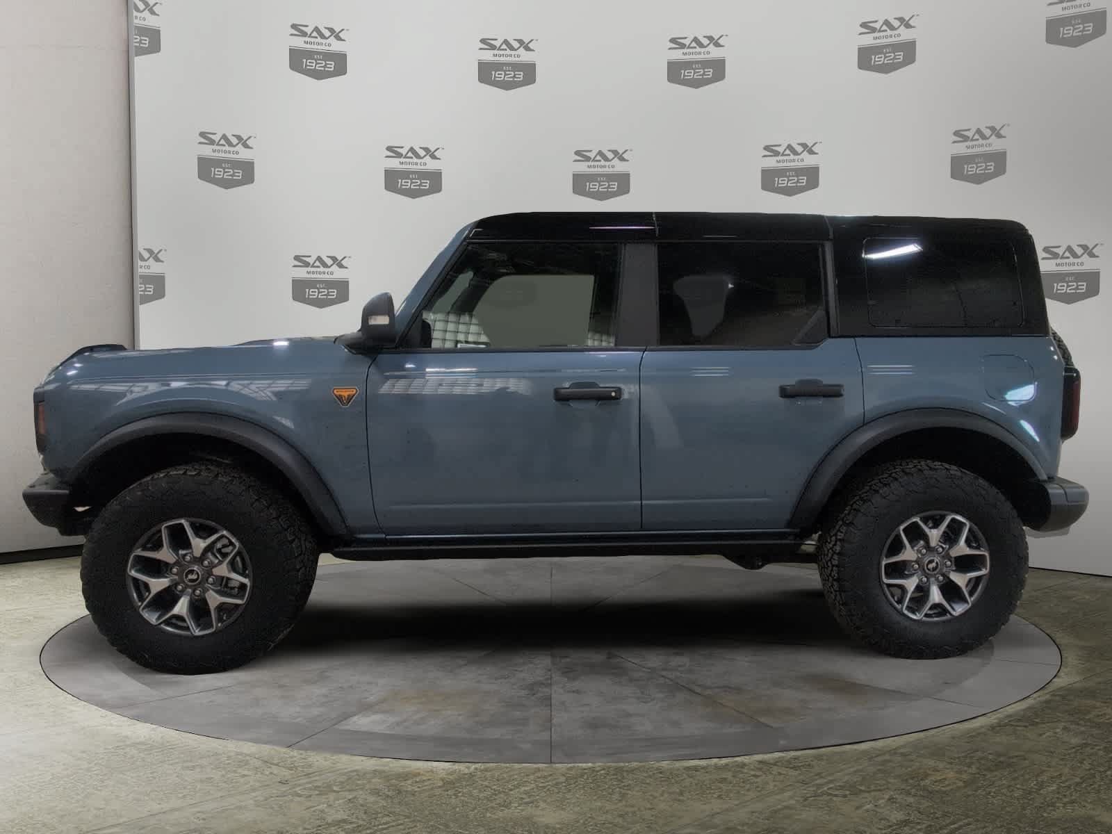 Used 2024 Ford Bronco Badlands AWD/4WD image 2