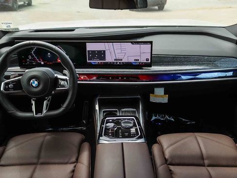 Used 2026 BMW 740i xDrive AWD/4WD image 14