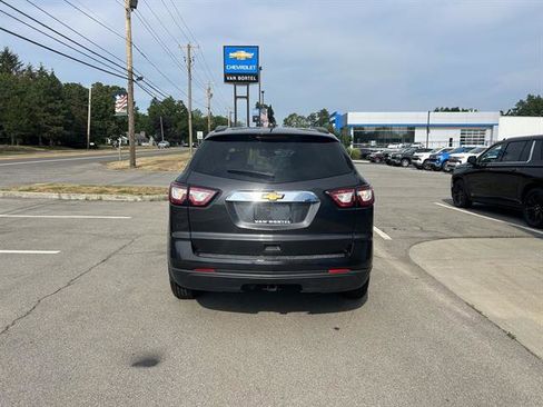 Used 2016 Chevrolet Traverse LS image 4