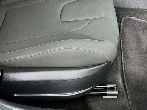 Used 2023 Hyundai Elantra SEL FWD image 22
