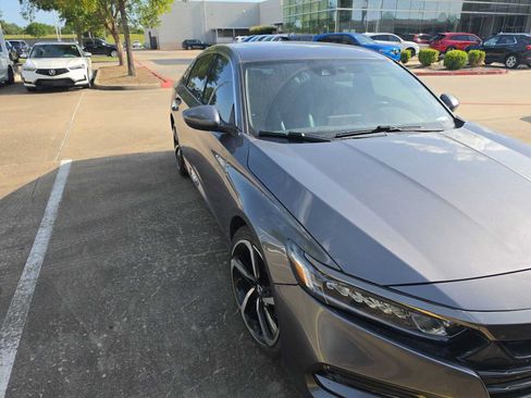 Used 2019 Honda Accord Sport image 3