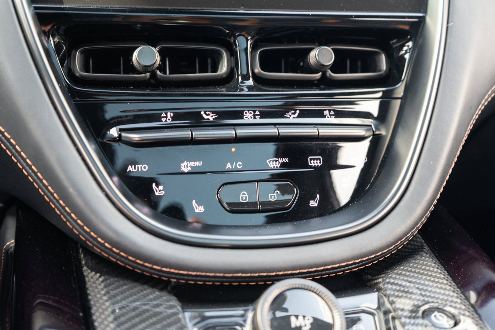 Used 2023 Aston Martin DBX 707 AWD/4WD image 17