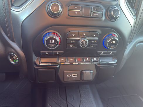 Used 2020 Chevrolet Silverado 1500 LT w/ All-Star Edition AWD/4WD image 21