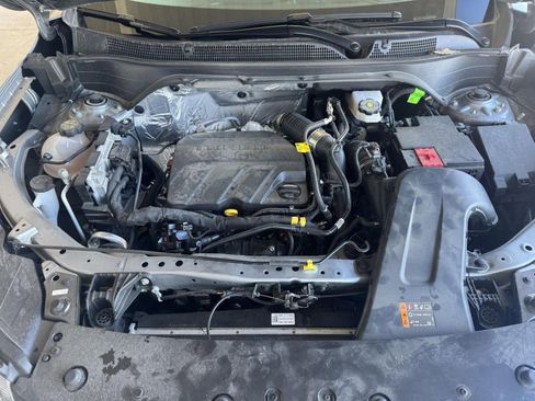 Used 2025 Chevrolet Trax LT w/ LT Convenience Package image 5