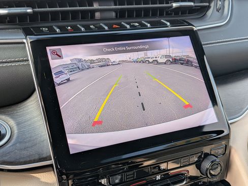 Used 2023 Jeep Grand Cherokee L Limited image 21