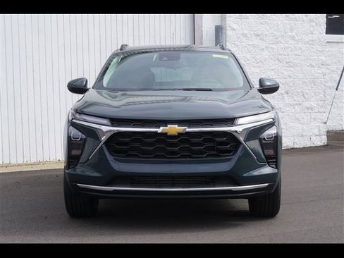 New 2026 Chevrolet Trax LT w/ LT Convenience Package FWD image 19
