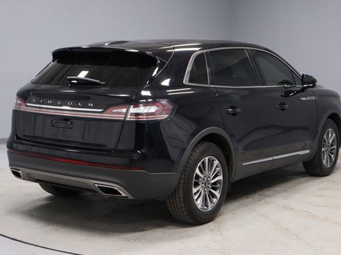 Used 2022 Lincoln Nautilus FWD w/ Premium Package image 13