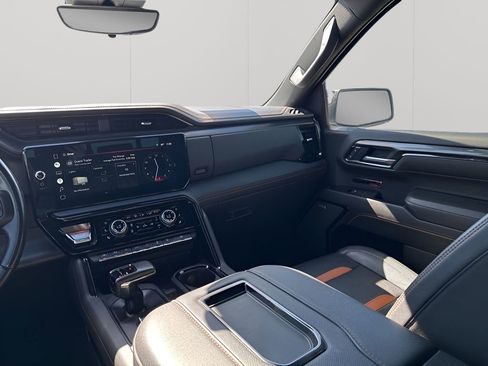 Used 2022 GMC Sierra 1500 AT4 w/ AT4 Premium Package image 24