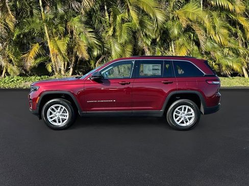 New 2026 Jeep Grand Cherokee Laredo RWD image 2