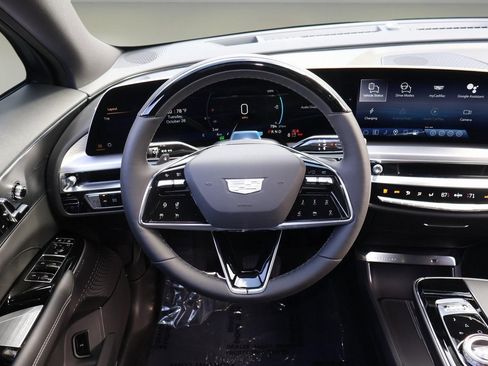 New 2026 Cadillac Lyriq Luxury image 16