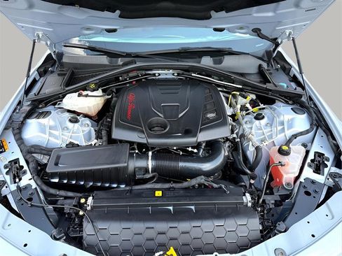 Used 2022 Alfa Romeo Giulia Ti image 10