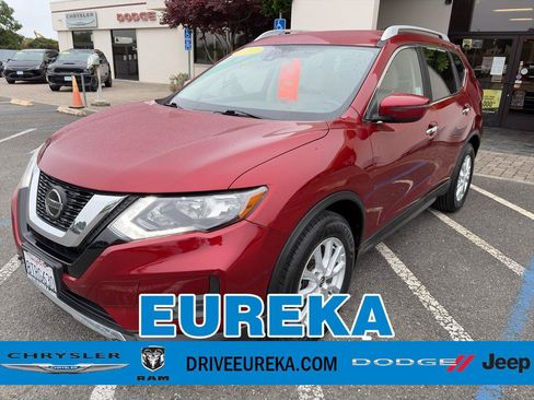 Used 2019 Nissan Rogue SV FWD image 1