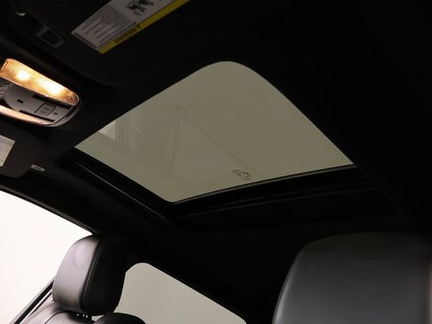 Used 2023 Dodge Durango GT image 17