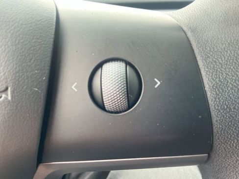 Used 2022 Tesla Model 3 image 21