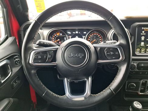 Used 2021 Jeep Wrangler Unlimited Sahara w/ Uconnect 4C Nav & Sound Group image 19