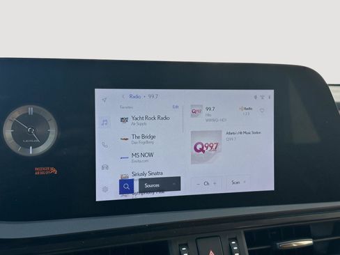 Used 2023 Lexus ES 350 w/ Premium Package FWD image 12