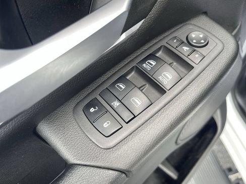 Used 2024 RAM 1500 Big Horn AWD/4WD image 17