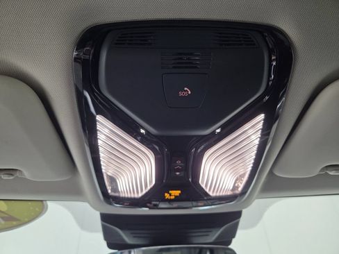 Used 2024 BMW X7 xDrive40i AWD/4WD image 13