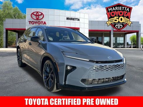 Used 2025 Toyota Crown Signia image 1