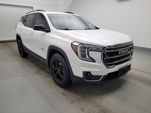 Used 2022 GMC Terrain AT4 AWD/4WD image 13