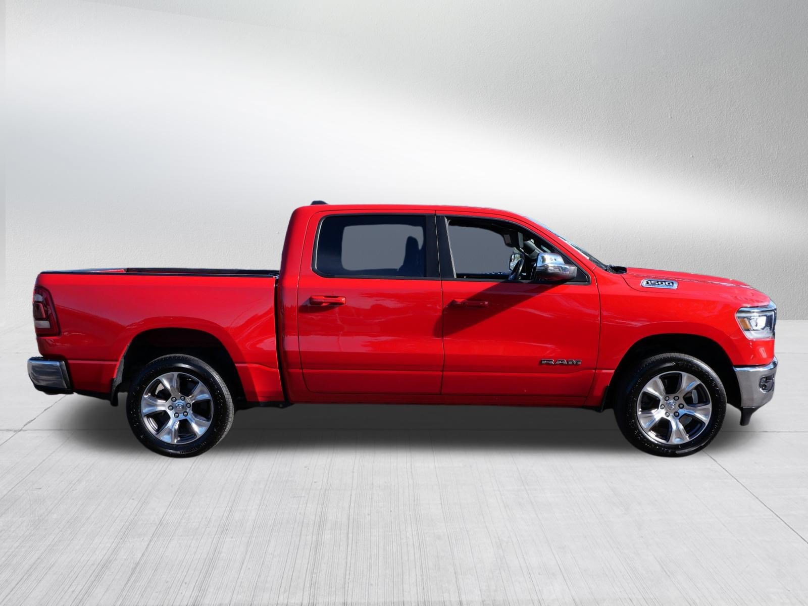 Used 2023 RAM 1500 Laramie AWD/4WD image 8