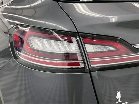 Used 2021 Lincoln Nautilus Reserve image 34