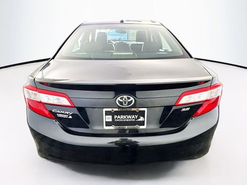 Used 2012 Toyota Camry SE w/ Convenience Pkg FWD image 6