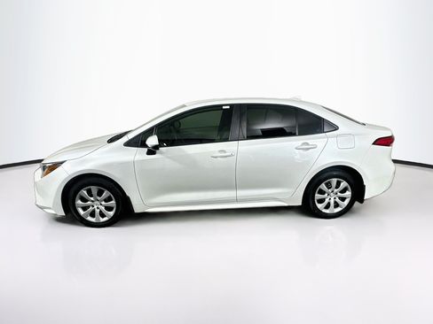 Used 2026 Toyota Corolla LE FWD image 4