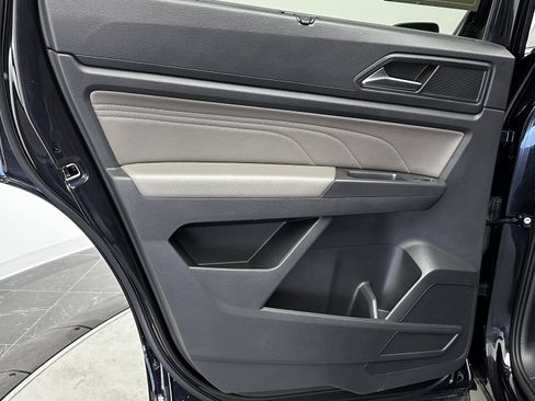 Used 2021 Volkswagen Atlas SE w/ Panoramic Sunroof Package image 26