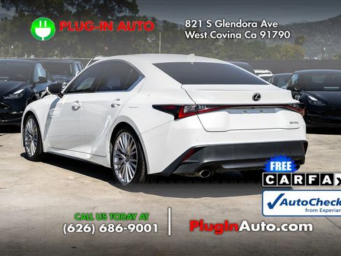 Used 2022 Lexus IS 300 w/ Premium Package image 2