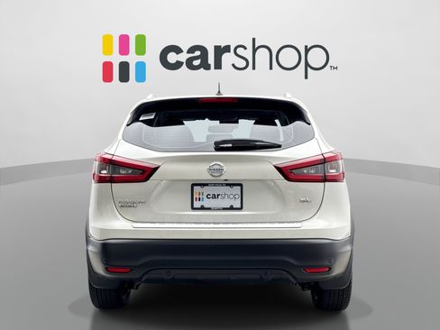 Used 2022 Nissan Rogue Sport SL w/ Premium Package FWD image 4