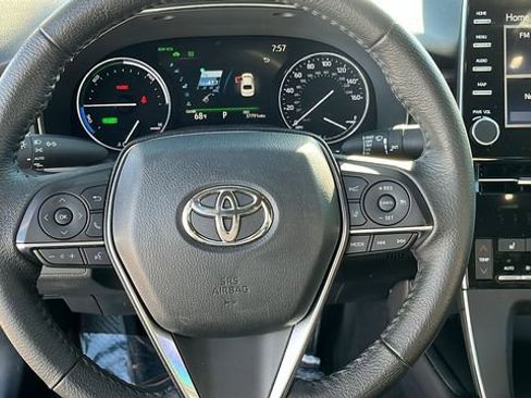 Used 2021 Toyota Avalon XLE image 7