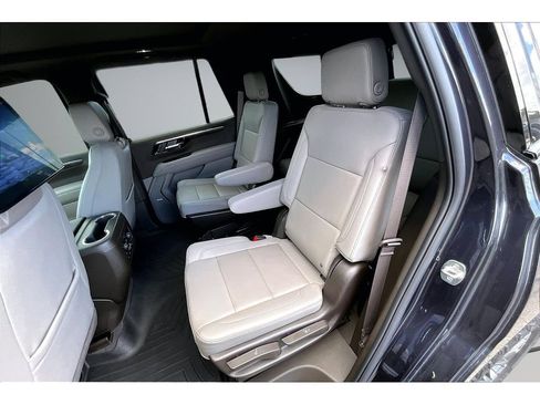 Used 2026 Chevrolet Tahoe Z71 AWD/4WD image 33