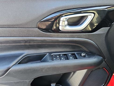 Used 2022 Jeep Compass Limited image 13