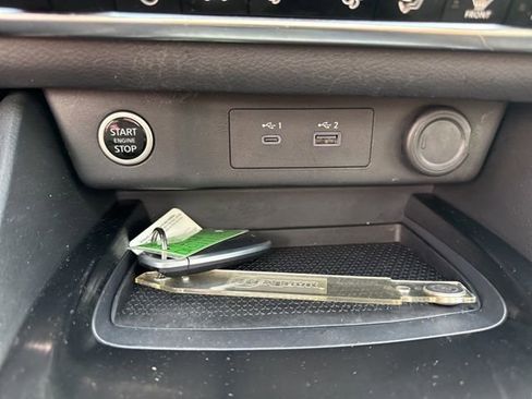 Used 2023 Nissan Rogue SV w/ SV Premium Package image 27