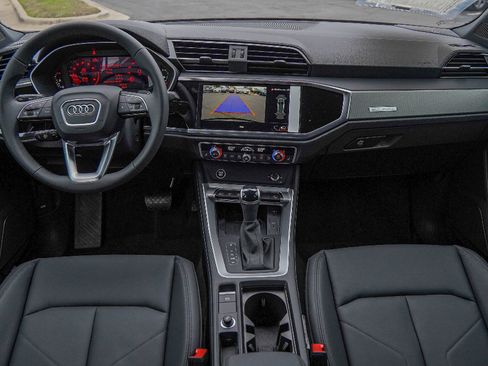 New 2025 Audi Q3 2.0T Premium image 19