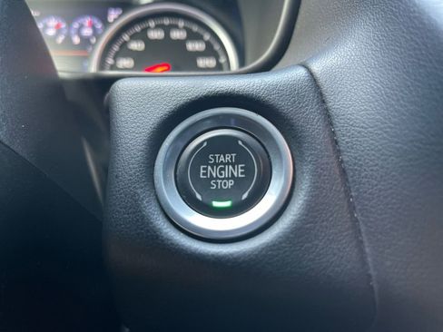 Used 2021 Chevrolet Suburban Premier w/ Premium Package image 25