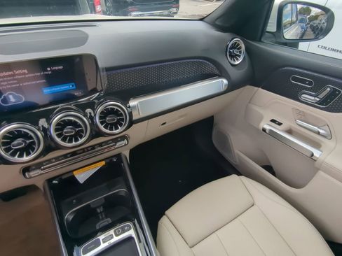 New 2025 Mercedes-Benz GLB 250 image 4