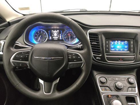 Used 2015 Chrysler 200 Limited FWD image 22