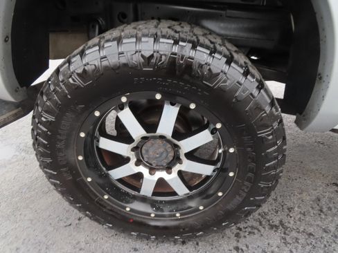 Used 2016 RAM 2500 Tradesman w/ Chrome Appearance Group image 21