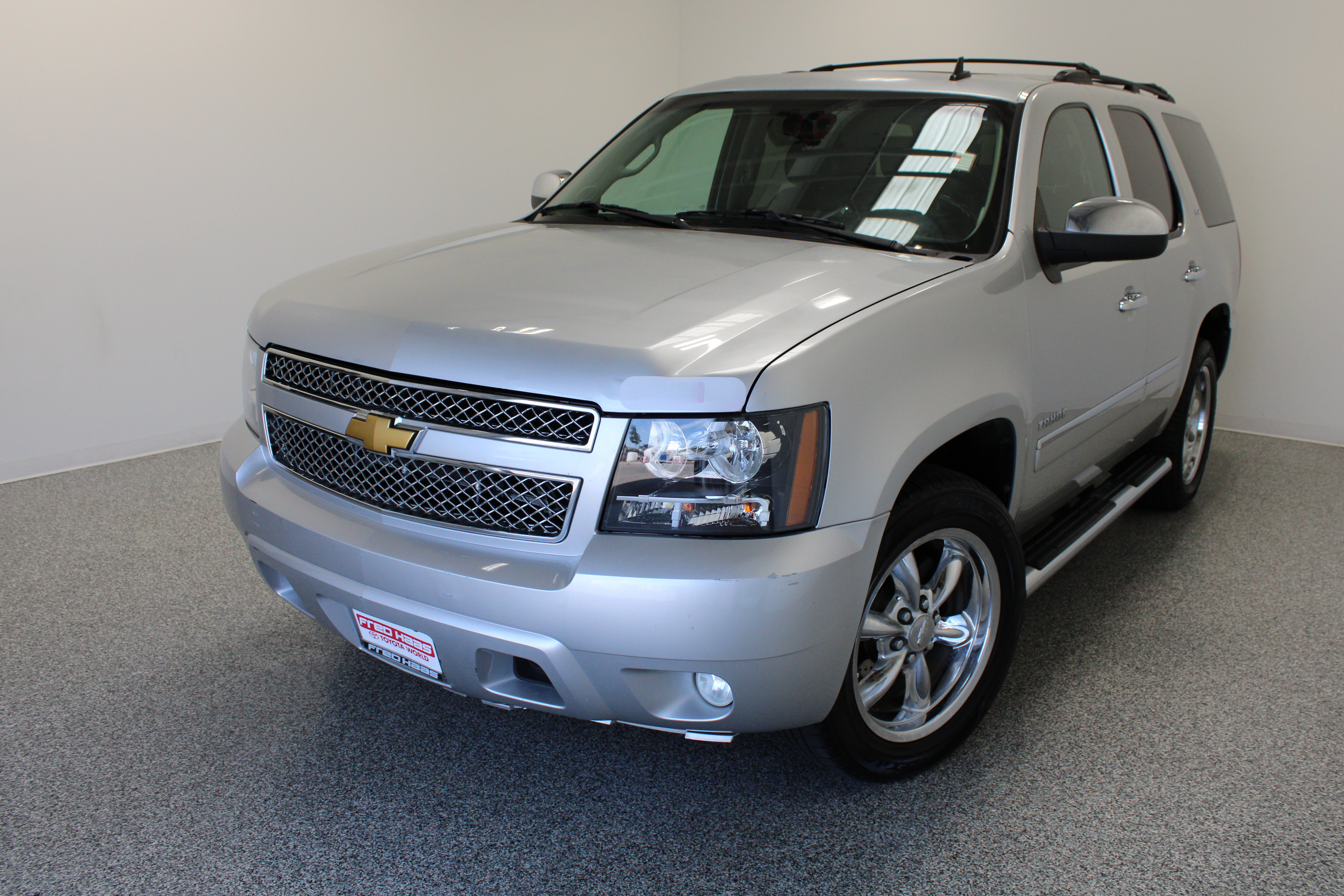 Used 2013 Chevrolet Tahoe LTZ RWD image 2