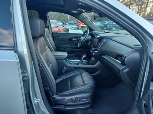 Used 2023 Chevrolet Traverse RS image 20