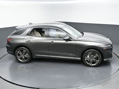 Used 2023 Genesis Electrified GV70 Advanced image 25
