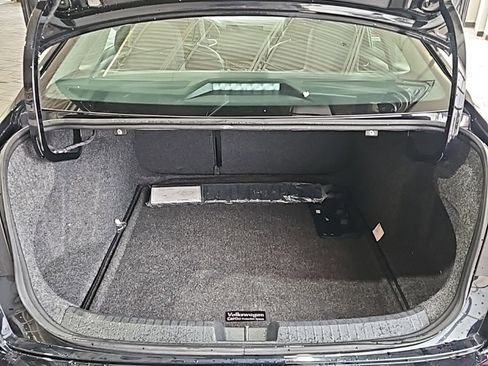 Used 2025 Volkswagen Jetta SEL image 19