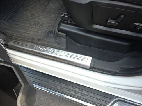 Used 2022 RAM 2500 Laramie AWD/4WD image 20