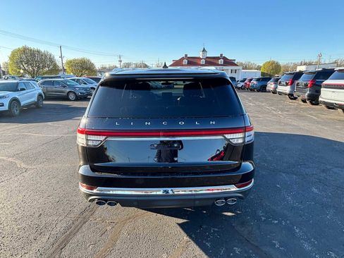 Used 2023 Lincoln Aviator AWD w/ Premium Package image 5